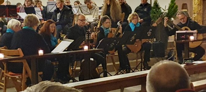 Mitwirkung des Mandolinenensembles beim Adventskonzert