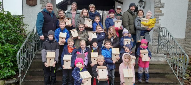 <strong>Junge Familien fördern Obernauer Vogelschutz</strong>